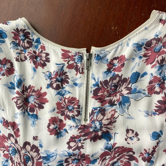 Silence + Noise Urban Outfitters Floral Dress - Picture 6 of 7